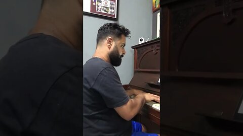 Escudo - voz da verdade no piano