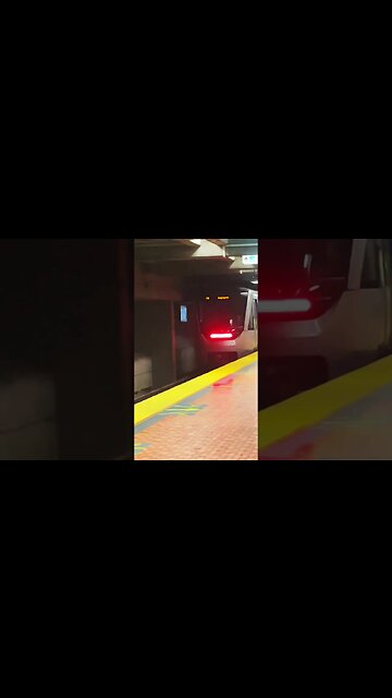 Montréal contemporary metro #viralvideo #montreal #traintravel #travel