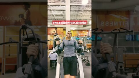 How I have an 8 pack by doing abs daily and build passive income? MASTER INVESTOR #shorts