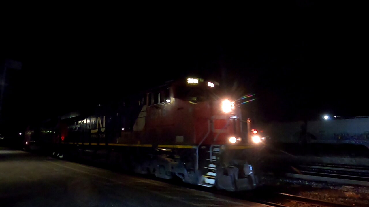 CN 2318 & CN 8826 Locomotives Mixed Freight Train West Strathroy Sub