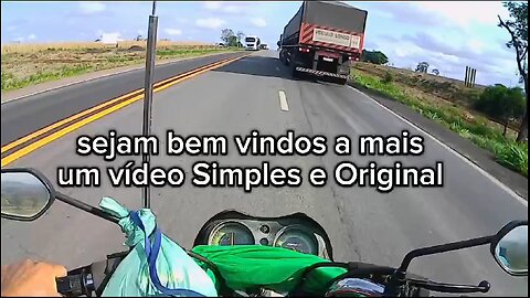 rolê de moto pequena cilindrada