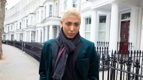 Millionaire 'Prince Charming' Tries To Find Love