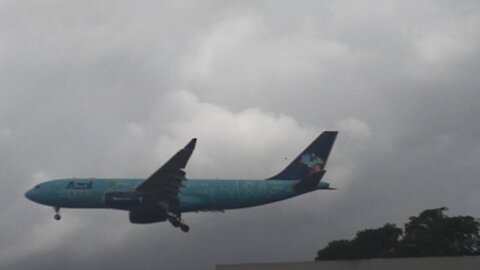 Airbus A330 PR-AIU na final antes de pousar em Manaus vindo de Campinas 23032021