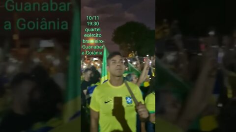 hino do Brasil na frente do quartel em goiania