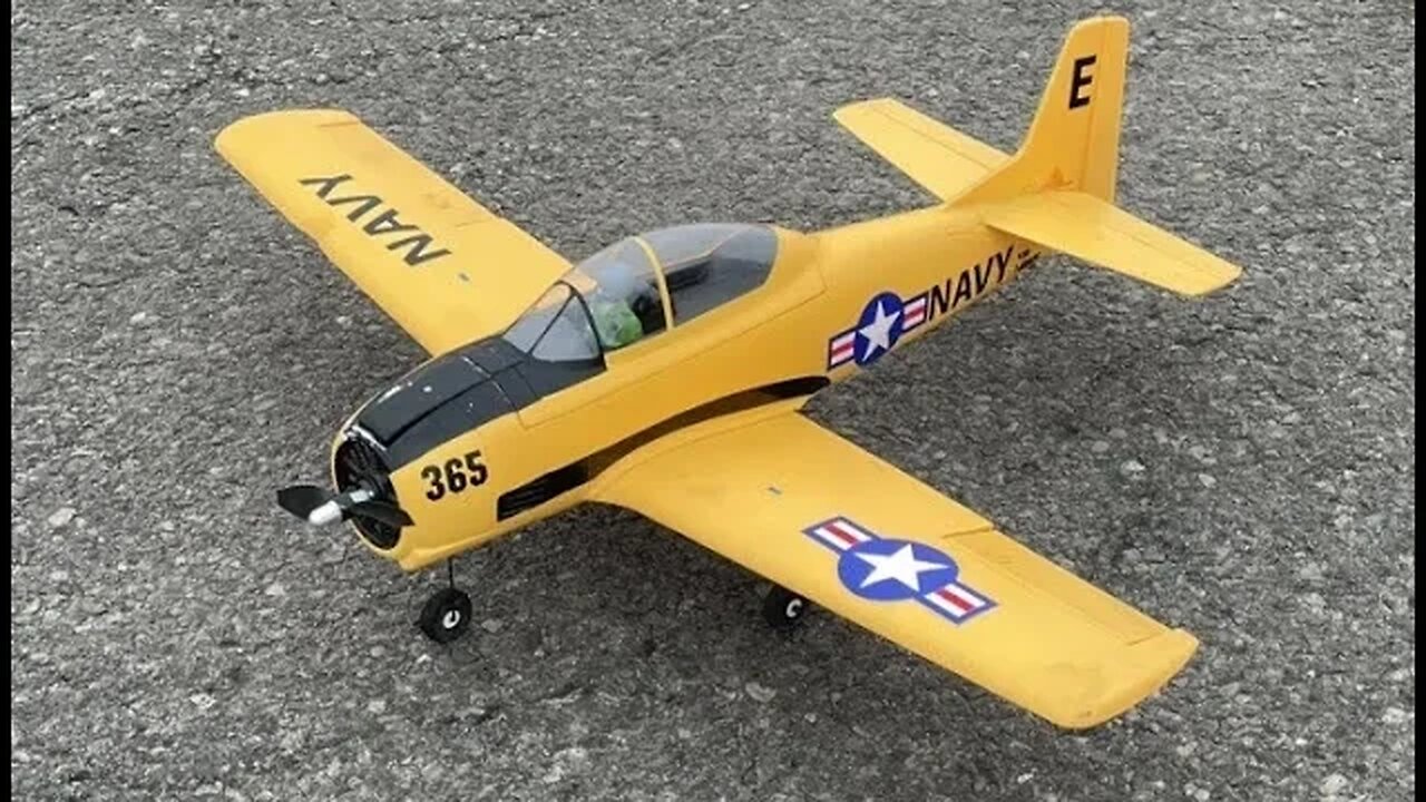 E flite T 28 Trojan 1.1m (Flying with SAFE)