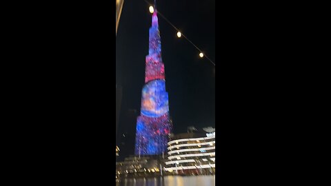 Burj Khalifa looks amazing