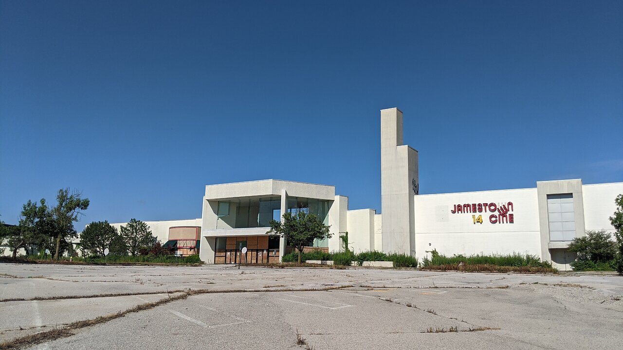 Exploring an Abandoned Mall | St Louis July 2020