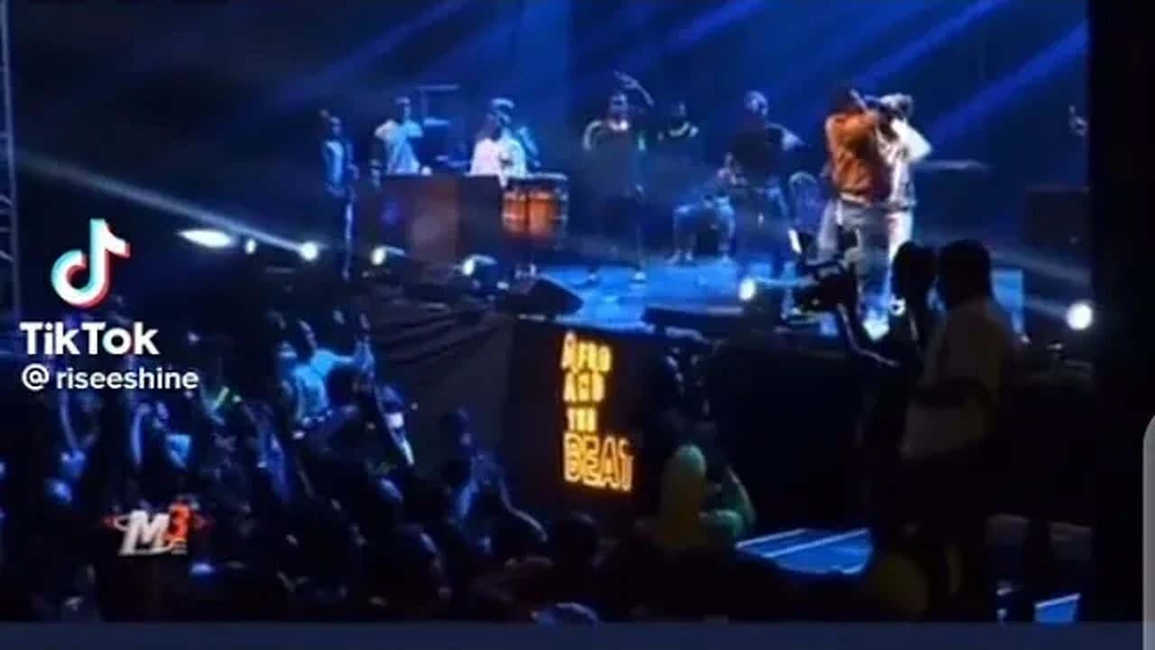 Watch What actually happened to Portable and Small Doctor at Agege in Lagos.