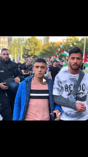 You’d never guess it but everybody in this video is German.