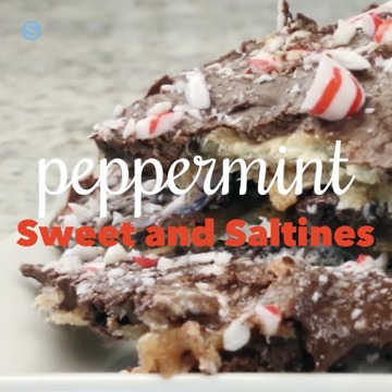 Peppermint sweet & saltines Christmas crackers