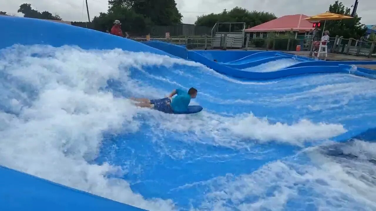 flowrider - Ben - 2 at Soak City, Kings Island