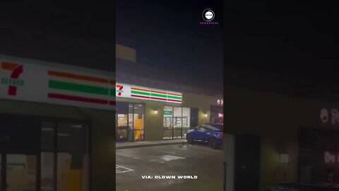 Crackhead Karen Trashes 7-Eleven In Los Angeles #shorts