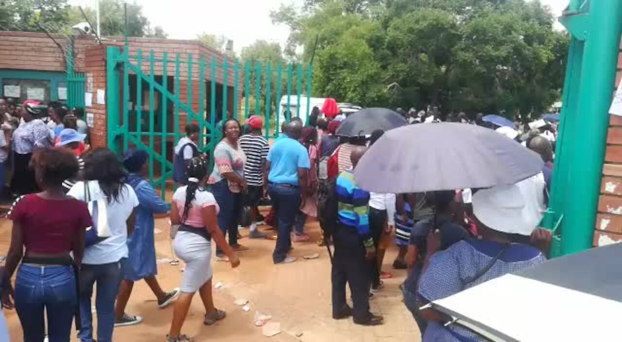 South Africa - Pretoria - Pupils still not placed in schools - Video (QwE)