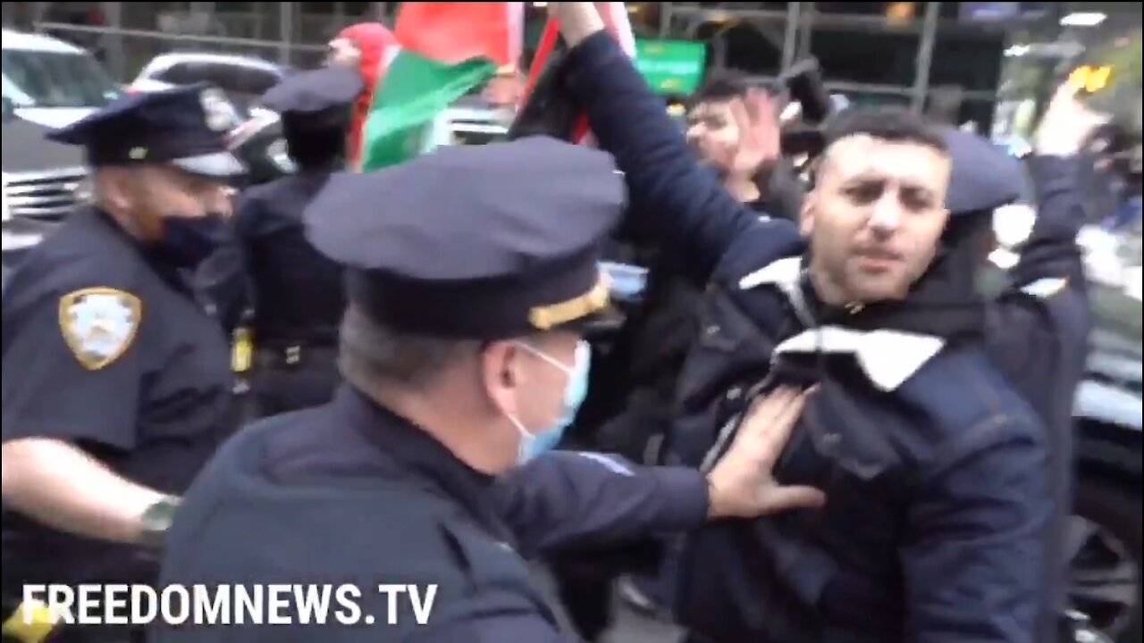 Israel and Palestine Supporters Clash In NYC