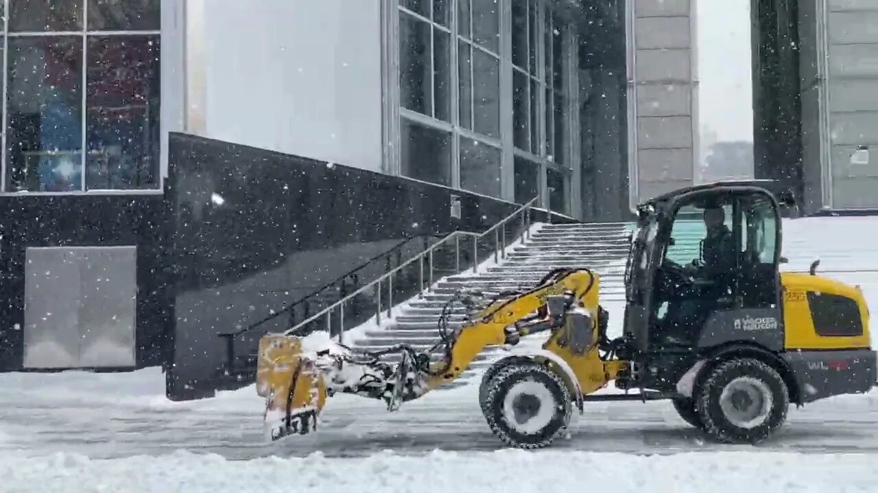 Montreal Downtown Non Stop Snow removal March 2023