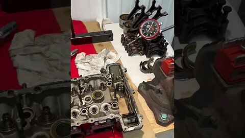 BMW E34 M5 Cylinder Head and Engine Internals - Engine Rebuild and Full Automotive Restoration