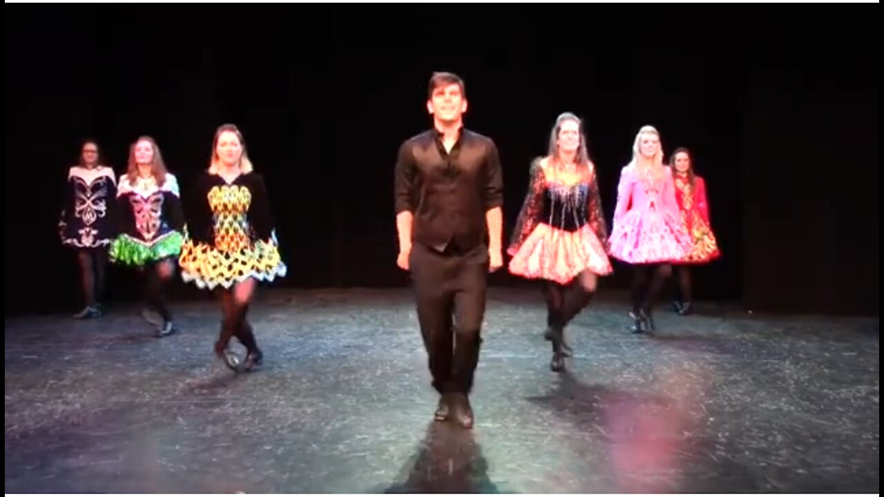 Irlsh dance very beautiful