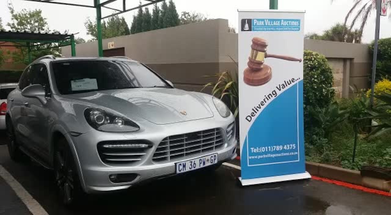 SOUTH AFRICA - Johannesburg - Bosasa auction (videos) (i3n)