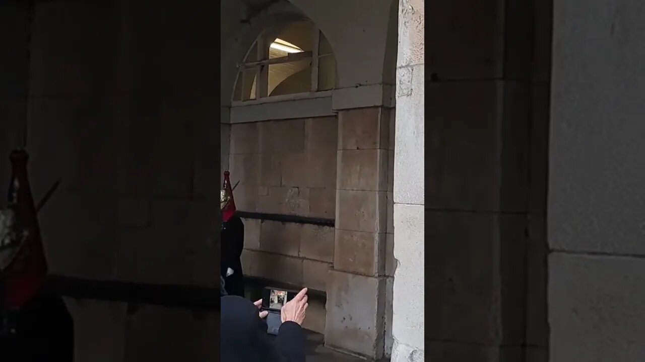 Female kings guard shouts at tourist stand clear of the arches #thekingsguard