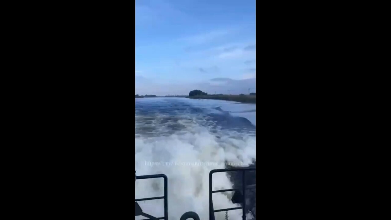 Russian Spetznaz cruising the Dnieper river in a BK-16 high-speed landing craft with a detainee