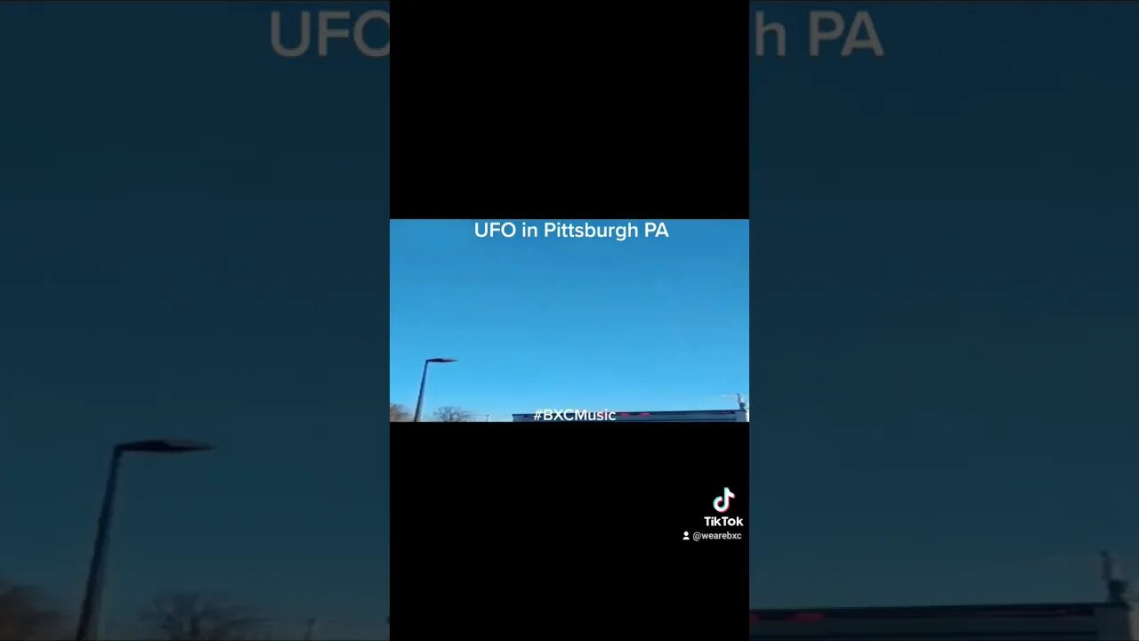 #BXCMusic did my friend just spot a #UFO? #Pittsburgh #aliensighting #aliens #ufosighting #alien