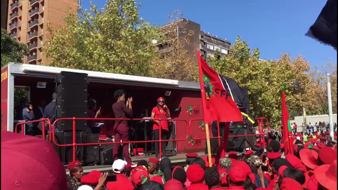 SOUTH AFRICA - Johannesburg - EFF women's march at Constititional Court (videos) (m4Q)