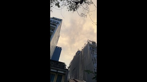 Ominous Yellow Tinge In The Sky !