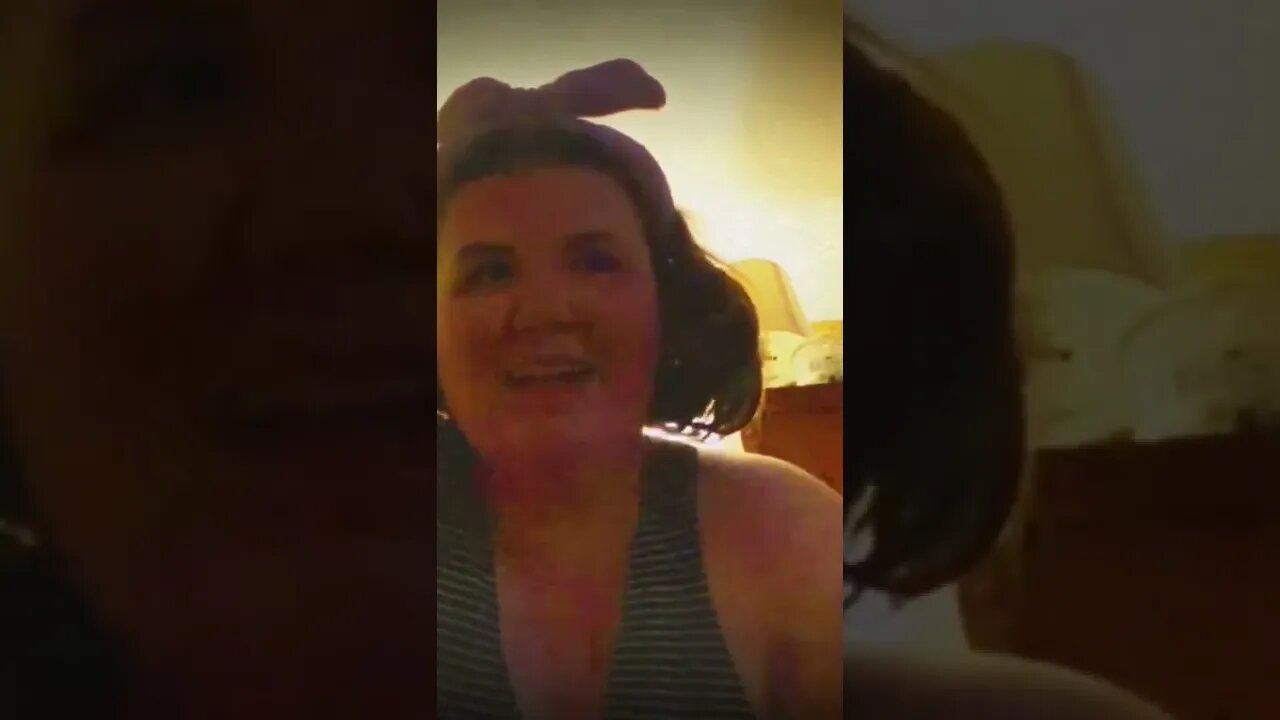 Scarlett Gets Drunk Blooper