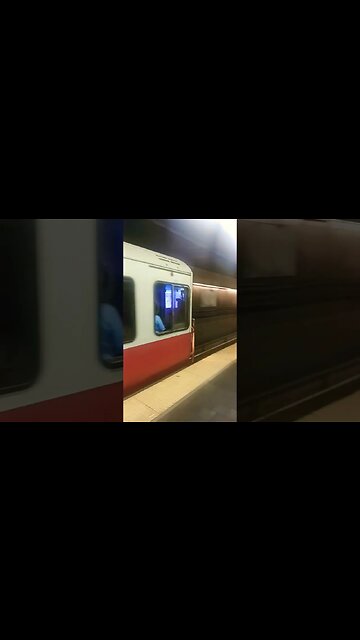 people going to work in America.#redline#mbta#morning#boston#short