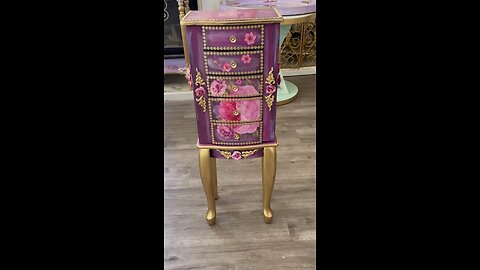 Jewellery armoire