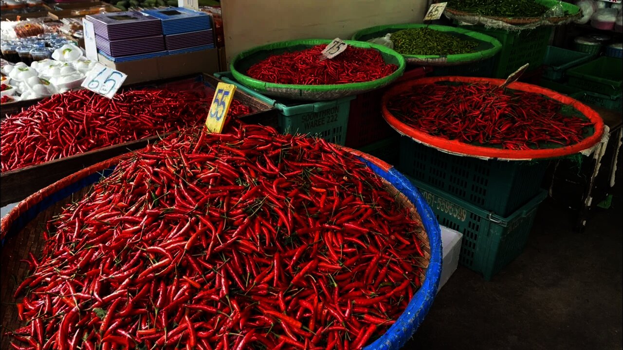 Klongtoey wet market - largest in Thailand