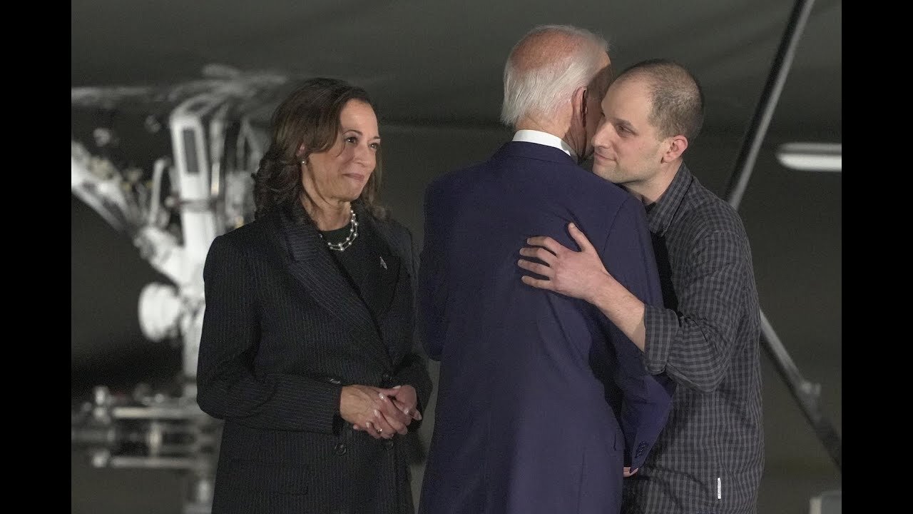 Freed Americans return to US soil and receive an emotional welcome from Biden, Harris and family| RN