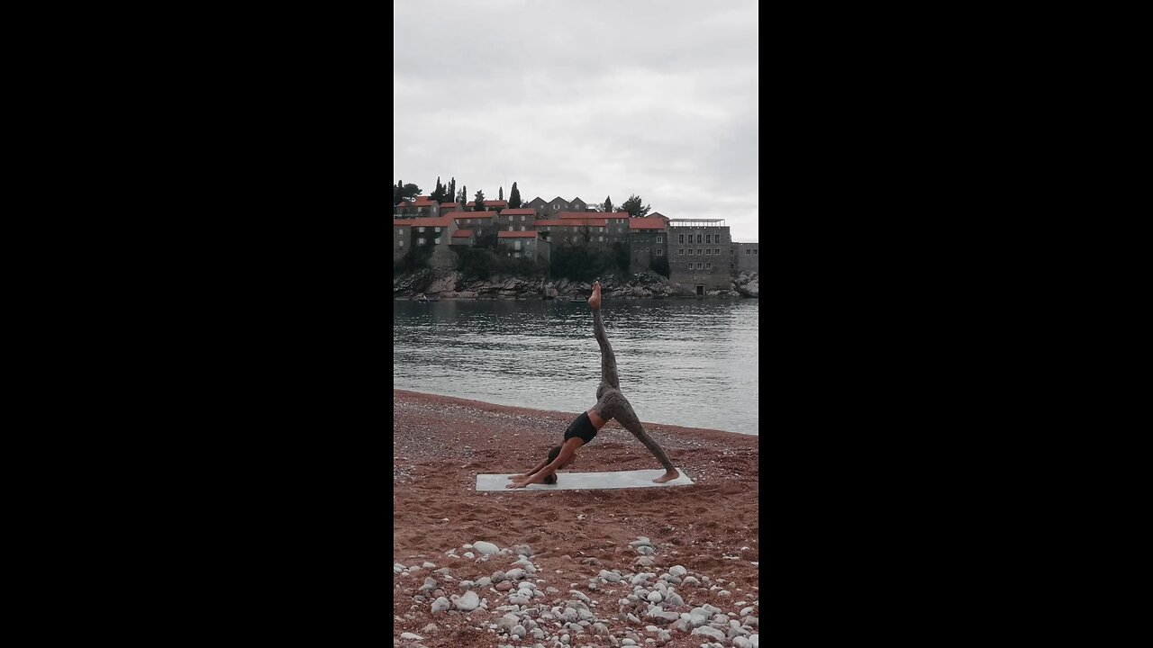 Beachside Yoga Flow Classes from Tawny Janae