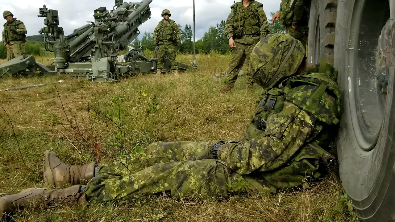 Canadian Soldier's Prank to their sleepy Friends