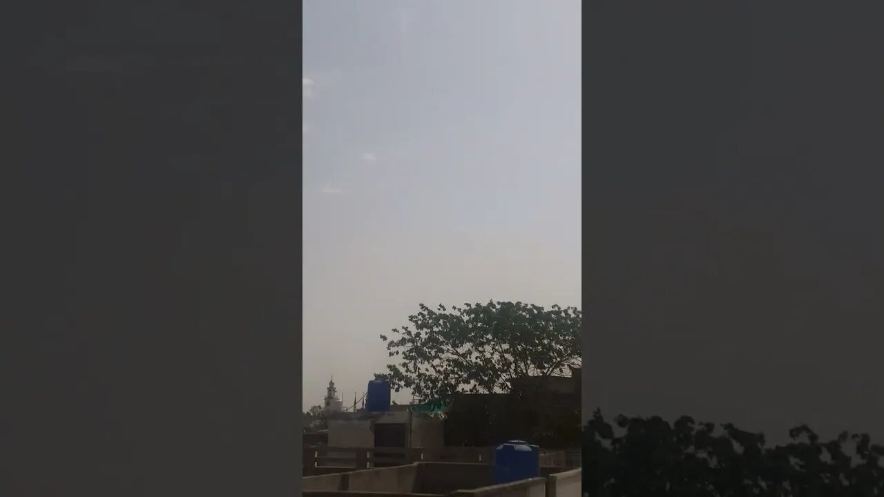 A cool breeze is blowing in a beautiful sunny morning #lahore