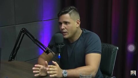 Ícaro explica o MINHA PÁTRIA É A MINHA FAMÍLIA | Icaro de Carvalho