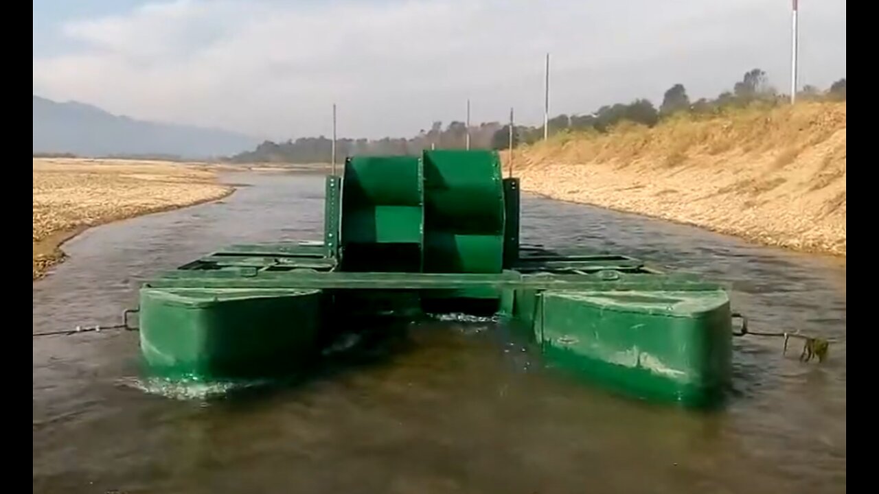 Hydrokinetic Floating Water Wheel in Shallow River