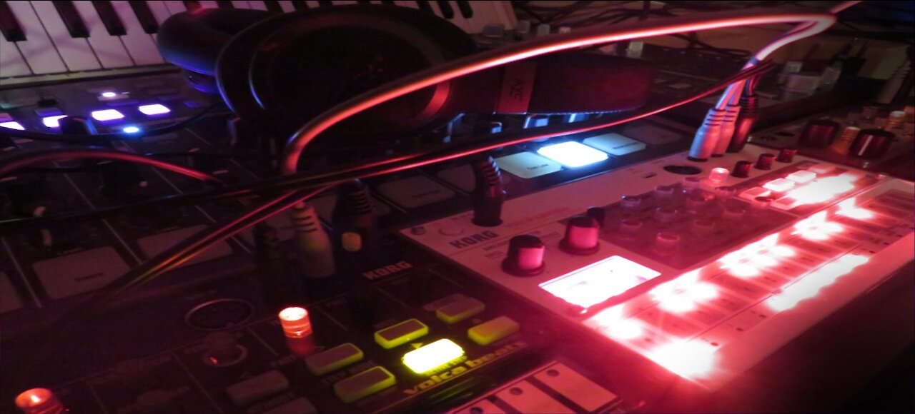Straightforward Techno NoFuzz