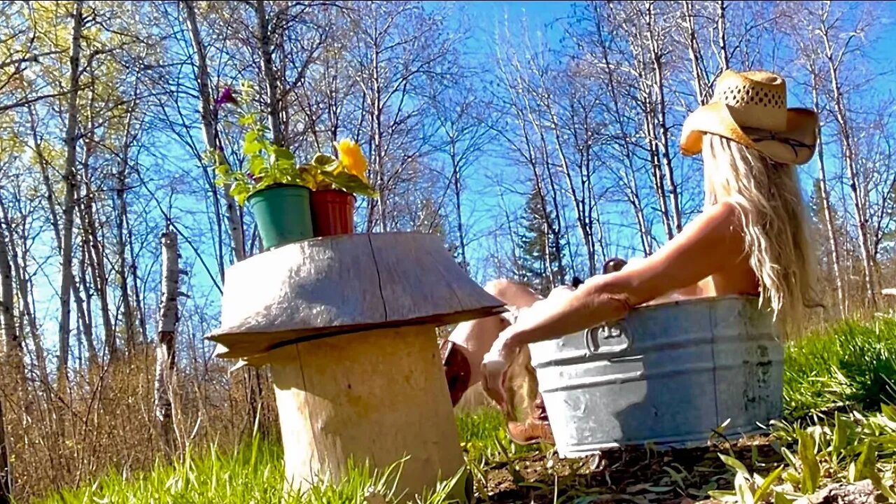 Knife Throwing//Bathing in my new Vintage Tub/-EP 13