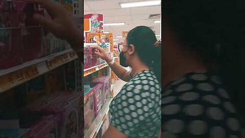 Vendo brinque de os para o Álvaro.