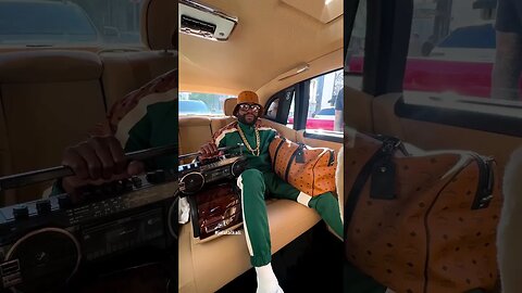 #floydmayweather kickin it old school #jalalalkali