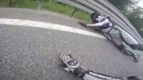 Motorcycle_slip_crash____Viral_Video_UK