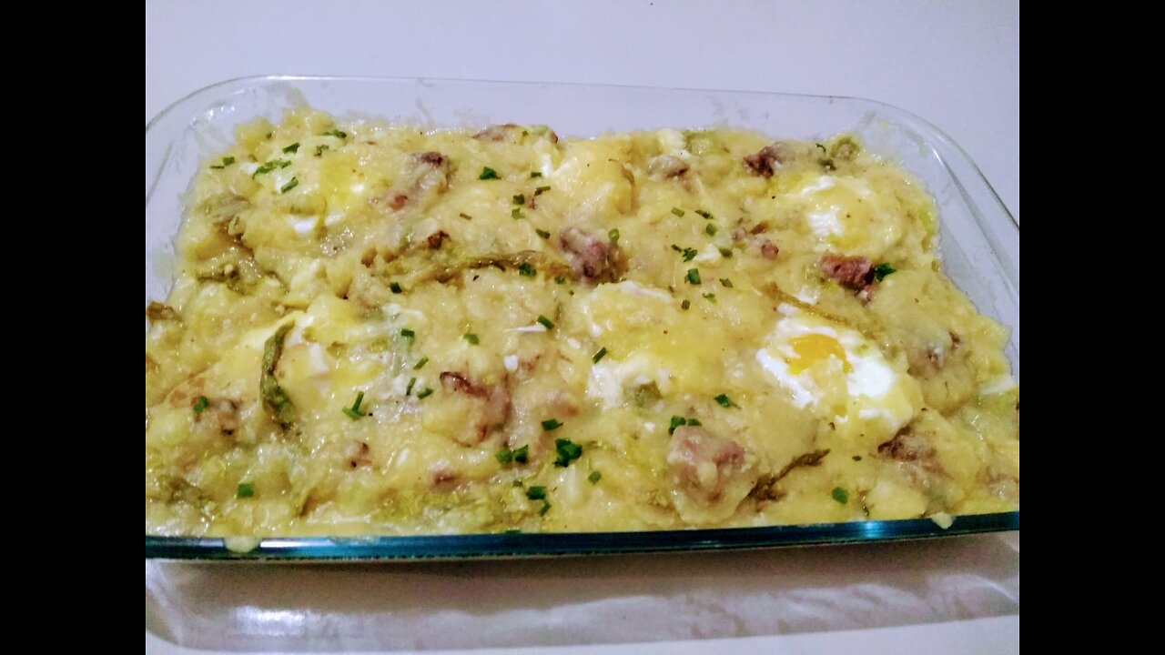 CORN FLOUR SOUP WITH EGGS AND ALREADY COOKED BEEF CUTTINGS