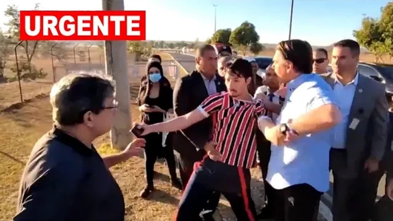 Bolsonaro é Pr0voc0d0 durante selfies com apoiadores por YouTuber