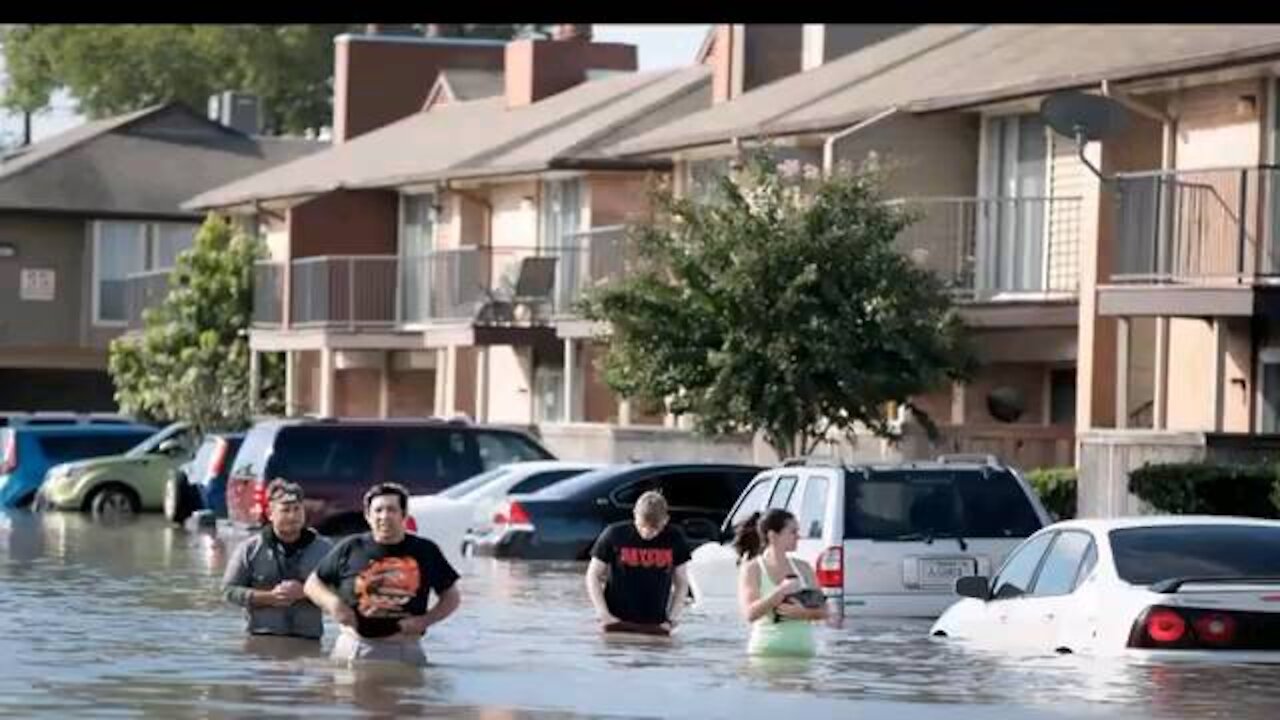 Locals help Gila Bend neighbors recover from flooding.