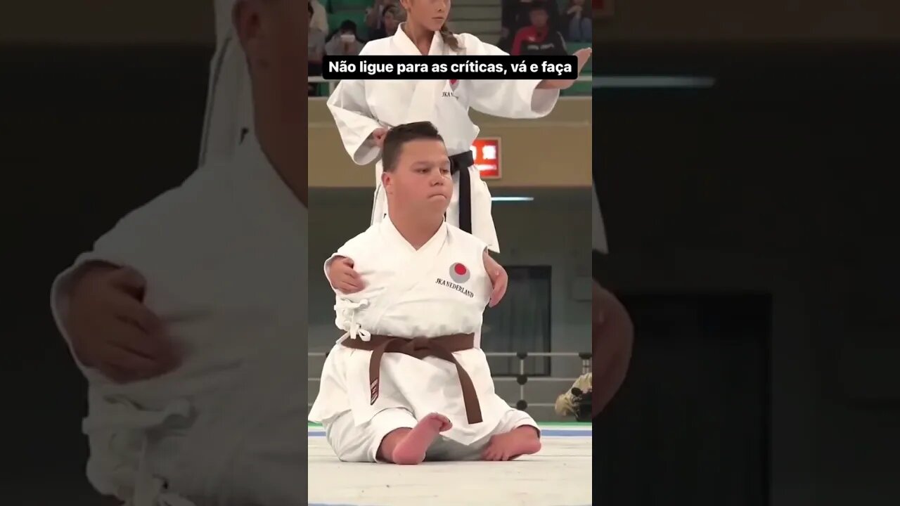 Para criticar sempre existirá muitas pessoas mas para fazer acontecer são poucos#motivacao