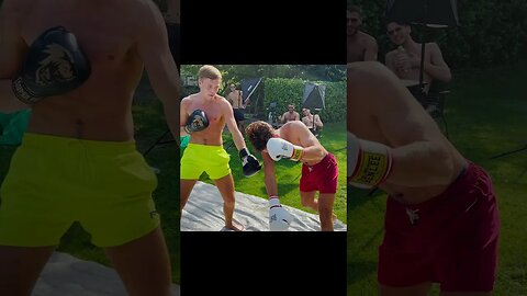 In slowmotion is het nog leuker #7nul7 #challenge #prank #boksen #ufc #rocky