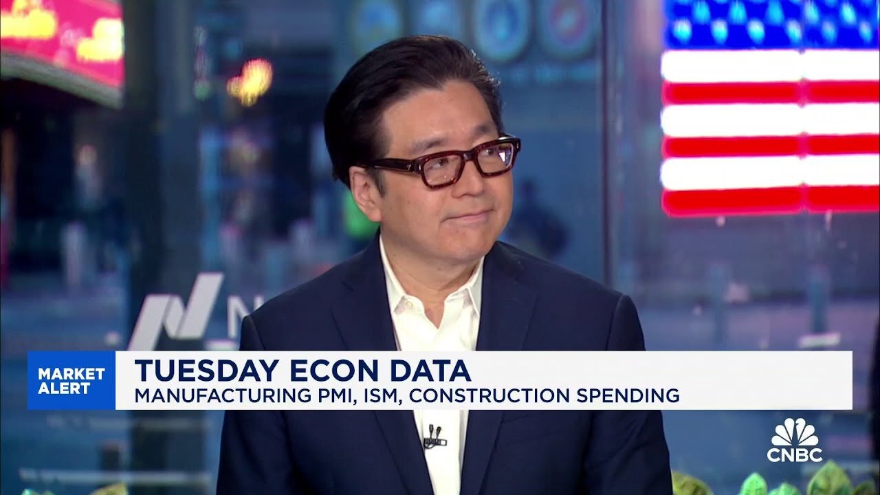 Investors should be cautious for the next 8 weeks, says Fundstrat's Tom Lee