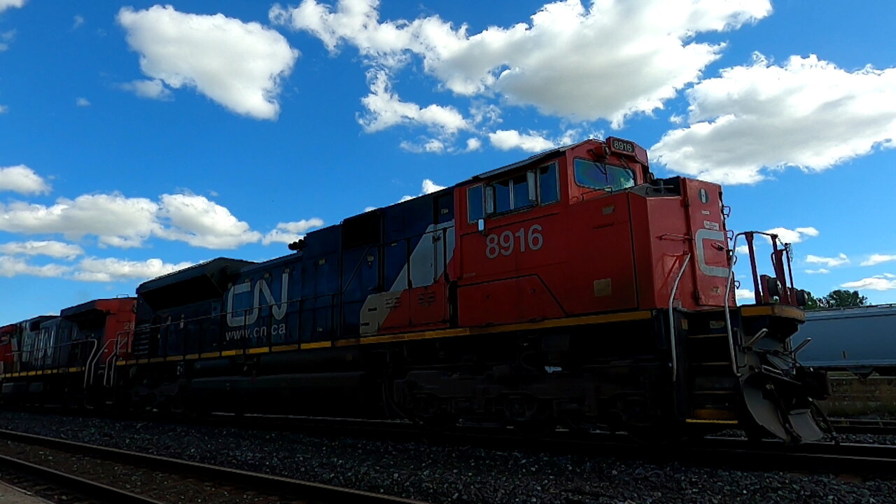 CN 8916, CN 2662, CN 2678 & CN 2663 Engines Manifest Train Westbound On Strathroy Sub TRACK SIDE