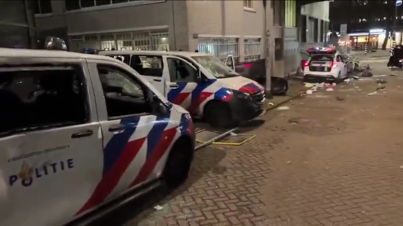 Netherlands Freedom Fighters Destroy Covid-Cop Cars in Full-On Rebellion Against Mandatory Jab